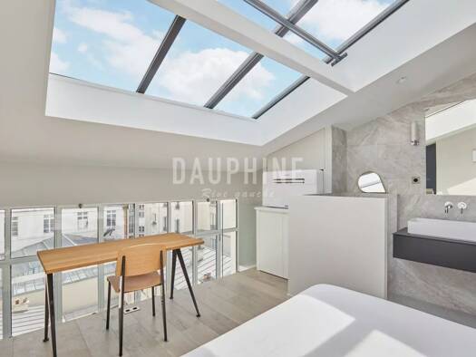Appartement à louer 1 990 € 2 pièces 1 chambre 33,5 m² Étage 4/4 Paris 6ème 75006