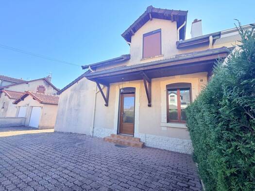 Maison à vendre 70 000 € 5 pièces 3 chambres 92 m² 550 m² de terrain Les Gacheres Gueugnon 71130