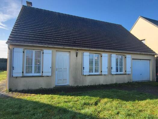 Maison de plain-pied à vendre 199 500 € 5 pièces 3 chambres 77 m² 450 m² de terrain Étrépagny 27150