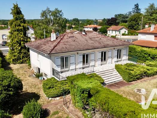 Maison à vendre 176 000 € 5 pièces 4 chambres 135 m² 1 184 m² de terrain Mansle-les-Fontaines 16230