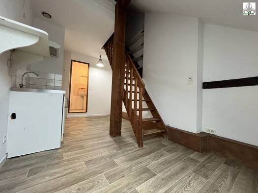 Duplex à louer 322 € 2 pièces 1 chambre 20,7 m² Étage 2/2 Centre Ville Beaune 21200