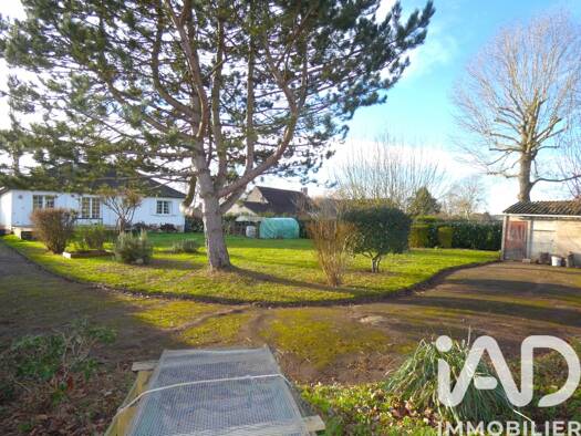 Maison de plain-pied à vendre 328 000 € 4 pièces 3 chambres 95 m² 1 570 m² de terrain Tacoignières 78910