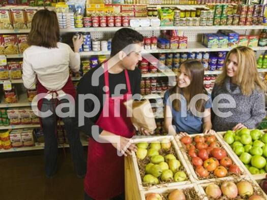 Épicerie / Alimentation Générale à vendre Fonds de commerce 330 000 € 2 pièces 54 m² de surface de vente Samoëns Centre Samoëns 74340