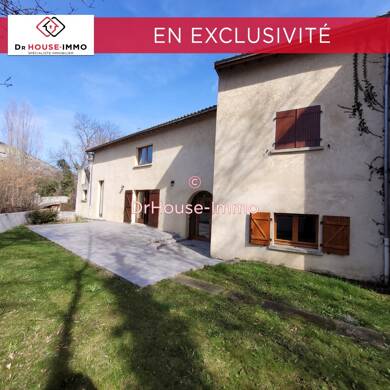 Maison à louer 1 395 € 7 pièces 4 chambres 185 m² 700 m² de terrain La Roche Blanche 63670