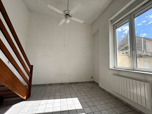 Appartement à louer 382 € 2 pièces 1 chambre 45 m² RDC Bouvent Oyonnax 01100