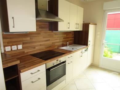 Maison à louer 675 € 3 pièces 2 chambres 58,2 m² Chateauneuf sur Loire 45110