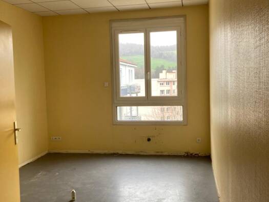 Appartement à vendre 38 000 € 1 pièce 18 m² 5ème étage Bellevue-Solaure Saint-Étienne 42000