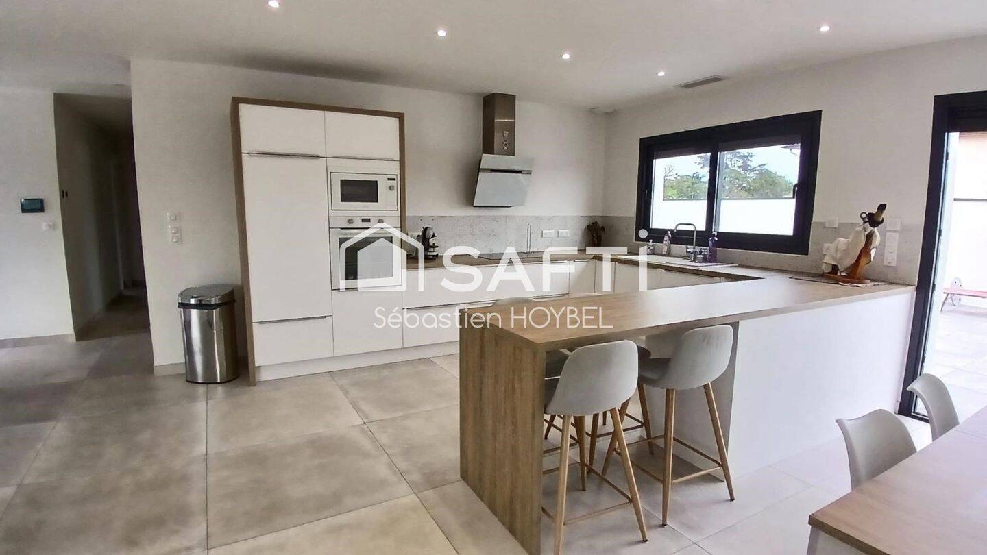 Maison à vendre, 122m², LAVERNOSE LACASSE