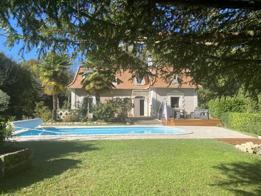 Maison à vendre 418 000 € 7 pièces 6 chambres 183 m² 2 492 m² de terrain Chancelade 24650