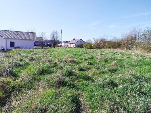 Terrain constructible viabilisé à vendre 81 000 € 653 m² de terrain Sommerviller 54110