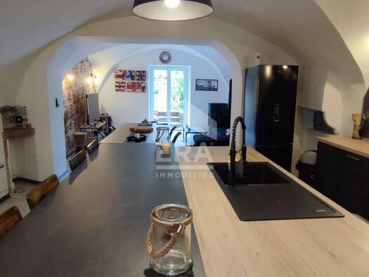 Maison à vendre 347 000 € 6 pièces 4 chambres 161 m² 600 m² de terrain Vriange 39700