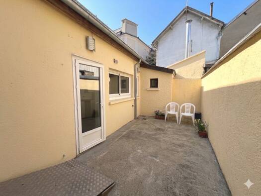 Appartement à vendre 168 999 € 2 pièces 2 chambres 88,7 m² RDC Sens 89100