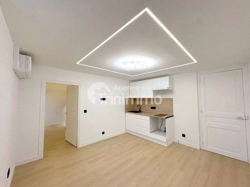 Maison à louer, 29m², CHATEAUNEUF VILLEVIEILLE