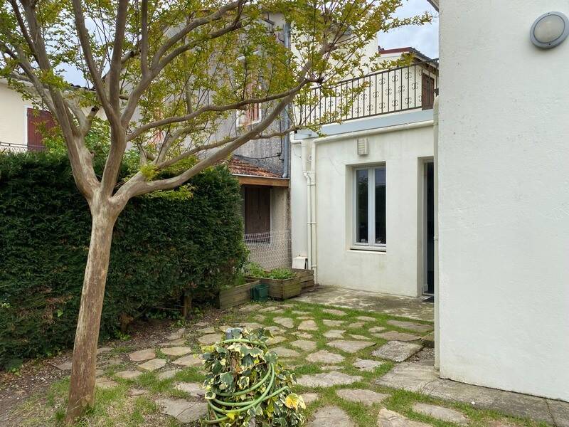 Maison à louer, 110m², SAINT CAPRAIS DE BORDEAUX