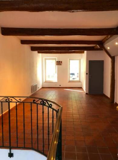 Duplex à vendre 319 000 € 3 pièces 2 chambres 84 m² RDC/2 Ouest-La Plaine Gémenos 13420