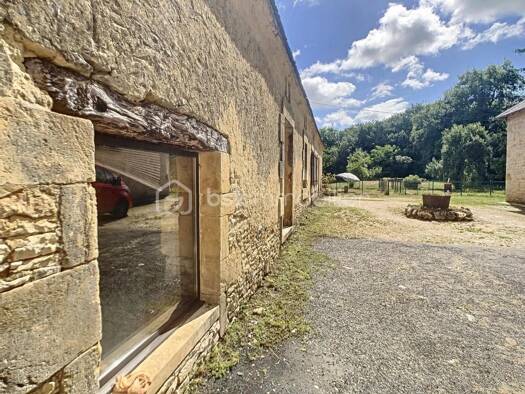 Ferme à vendre 230 000 € 1 pièce 1 chambre 80 m² Paulin 24590