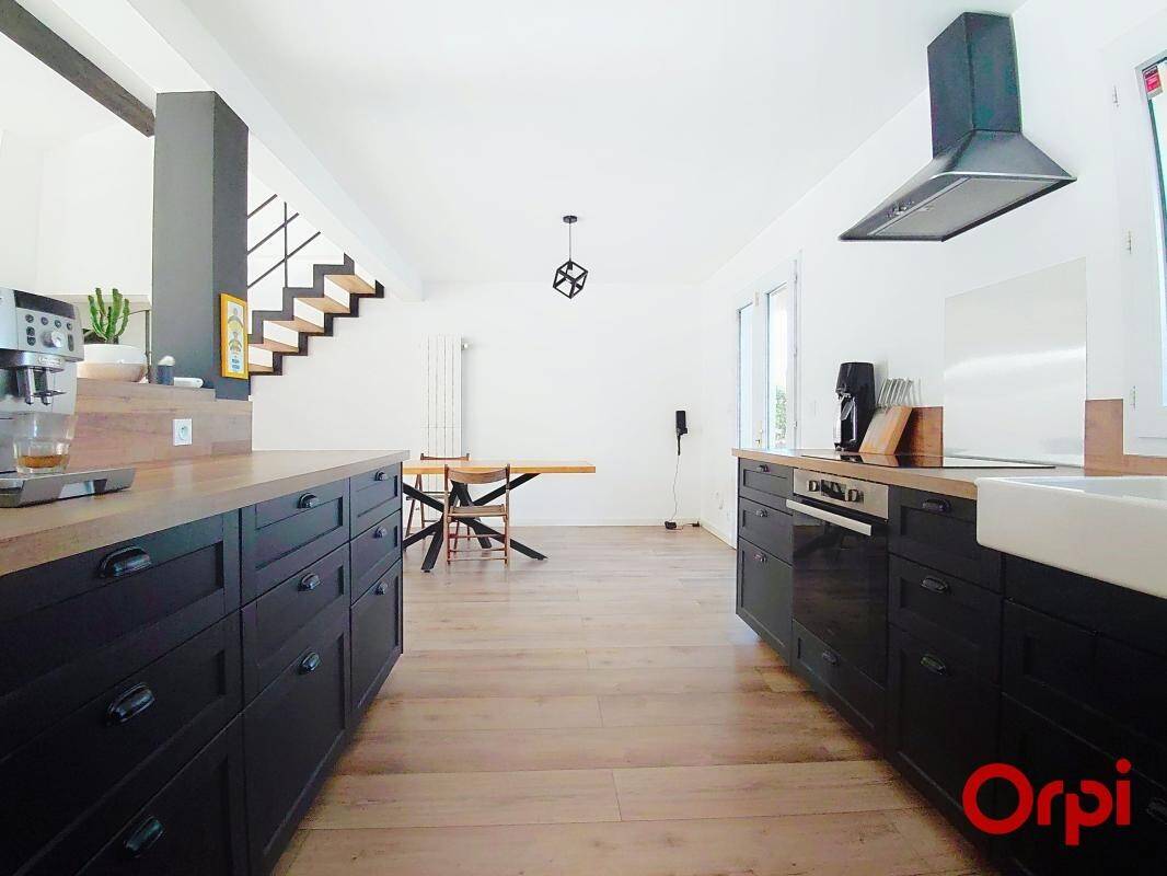 Maison à vendre, 125m², SAINT GENIES DES MOURGUES