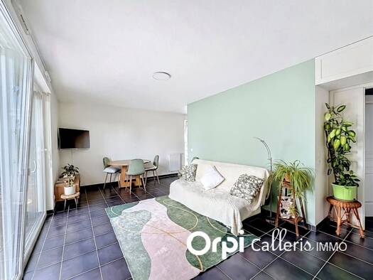 Appartement à vendre 239 900 € 3 pièces 2 chambres 65,69 m² Étage 3/3 Cronenbourg Ouest Strasbourg 67200