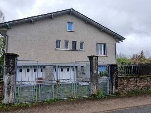 Maison à vendre 86 268 € 5 pièces 3 chambres 145 m² 550 m² de terrain St Constant Fournoules 15600