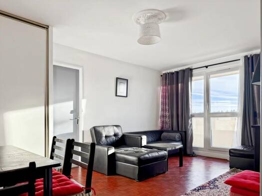 Appartement à vendre 115 000 € 2 pièces 1 chambre 44 m² Étage 7/7 Lycée Monge Savigny-sur-Orge 91600