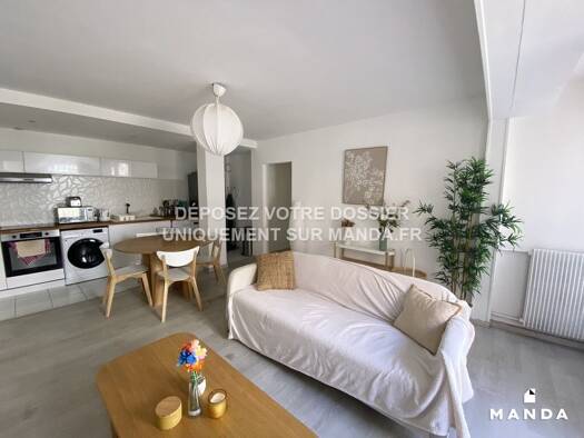 Colocation à louer 495 € 5 pièces 4 chambres 15 m² 1er étage La Blancarde Marseille 4ème arrondissement 13004