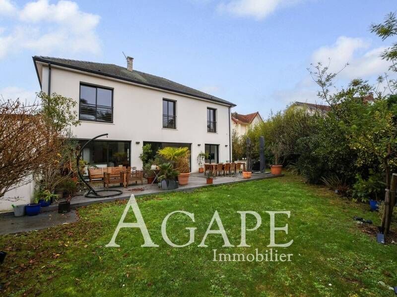 Maison à vendre, 222m², SAINT MAUR DES FOSSES