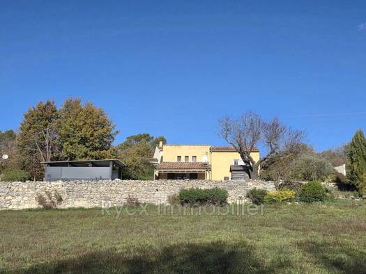 Maison à vendre 336 000 € 3 pièces 2 chambres 95 m² 1 560 m² de terrain Saignon 84400