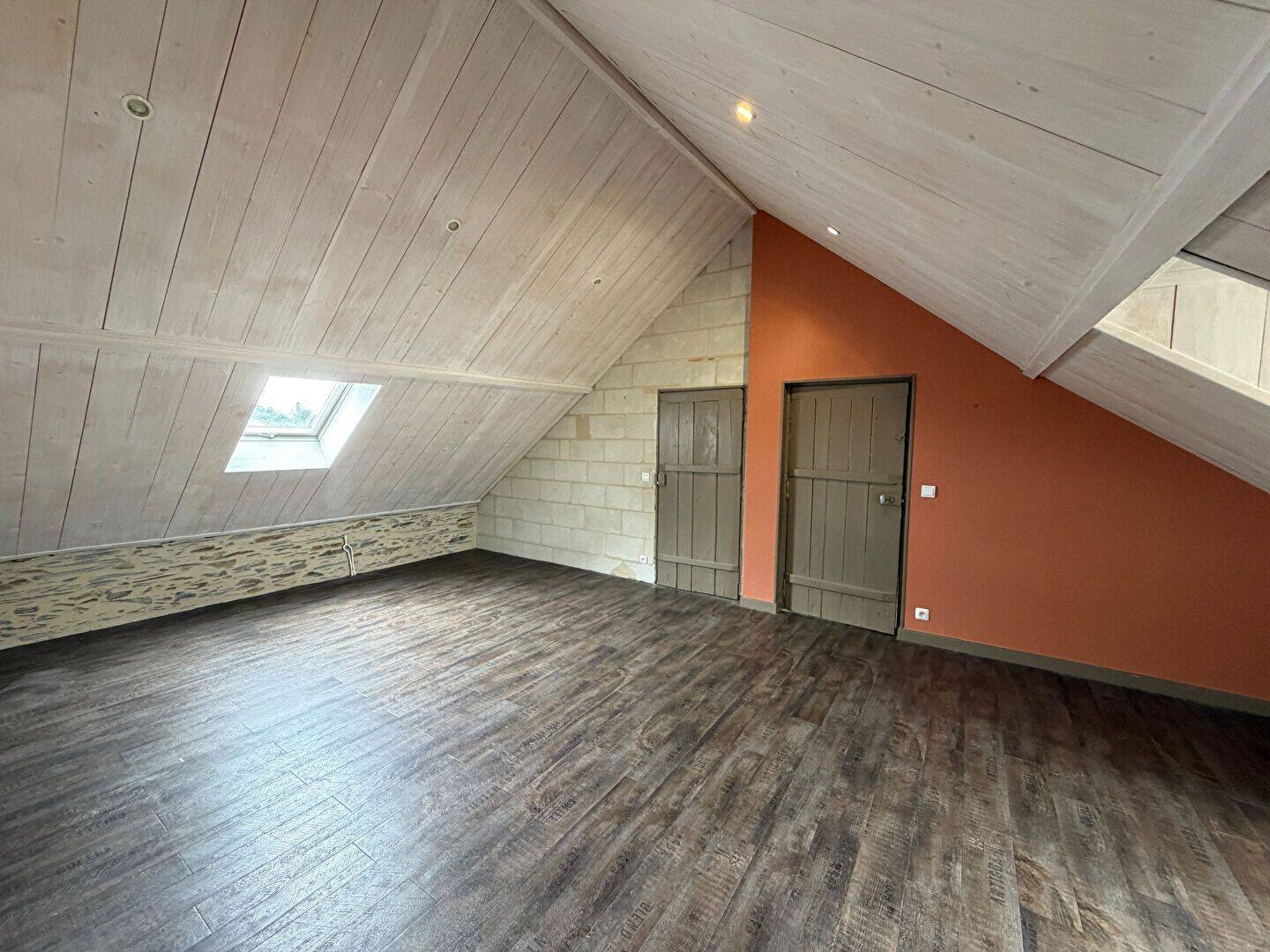 Maison familiale à louer 5 chambres Jardin et dépendances — 10
