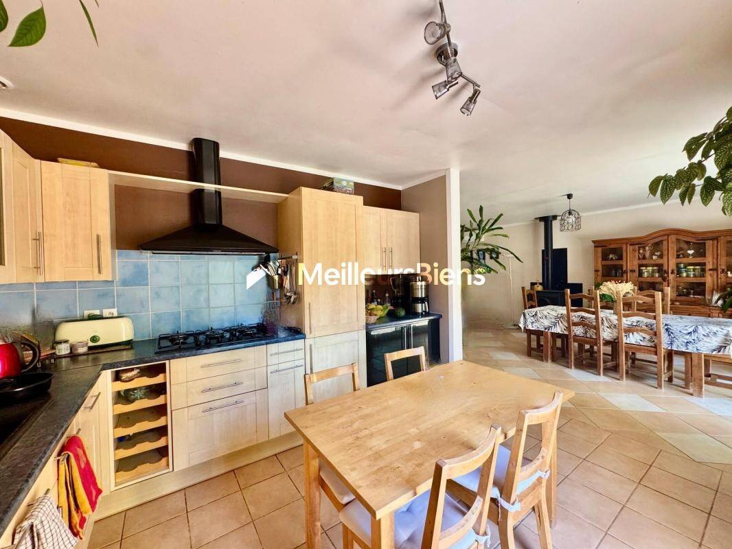 Maison à vendre, 113m², BAGNOLS EN FORET
