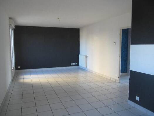 Appartement à louer 660 € 4 pièces 3 chambres 73,3 m² 1er étage Sud & Est Saint-Galmier 42330