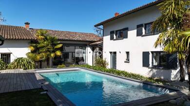 Maison à vendre 749 000 € 8 pièces 4 chambres 206 m² 624 m² de terrain Reyrieux 01600