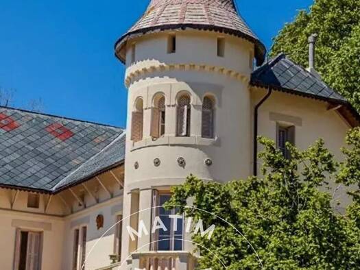 Château à vendre 685 000 € 8 pièces 6 chambres 400 m² 8 000 m² de terrain Évisa 20126