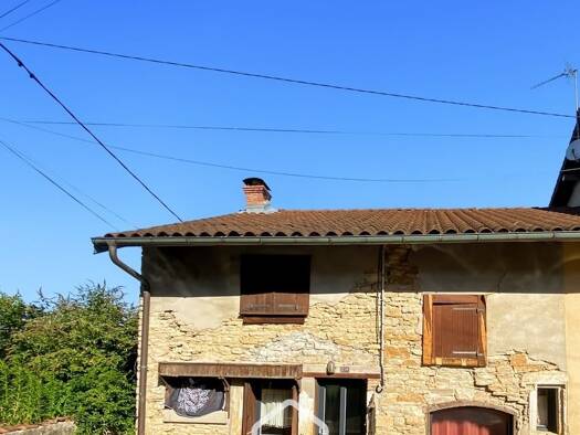 Maison à vendre 136 000 € 5 pièces 2 chambres 88 m² 983 m² de terrain Champagnat 71480