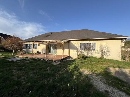 Maison de plain-pied à vendre 212 000 € 5 pièces 4 chambres 133 m² 1 071 m² de terrain Saint-Exupéry-les-Roches 19200