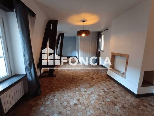 Appartement à louer 410 € 1 pièce 34,5 m² Étage 1/4 Plateau Laon 02000