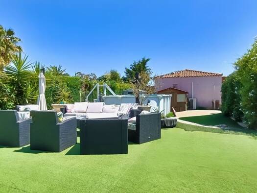 Villa à vendre 466 000 € 8 pièces 7 chambres 219 m² 1 028 m² de terrain Creissan 34370
