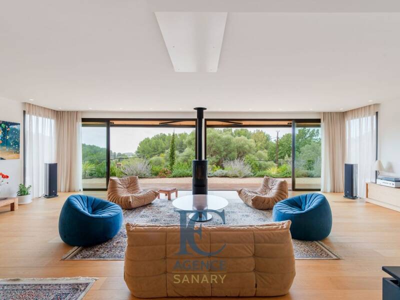 Maison à vendre, 214m², LA CADIERE D'AZUR