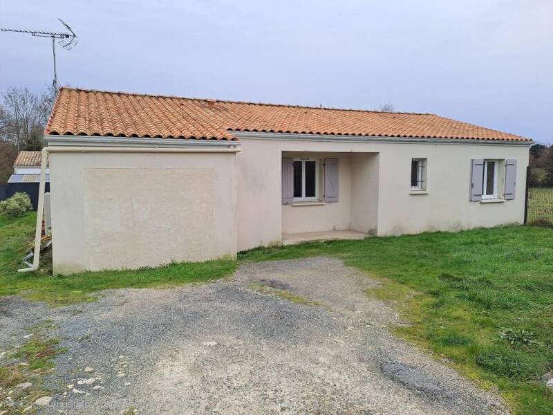 Maison à louer, 101m², BEURLAY