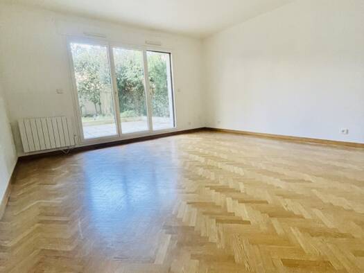 Appartement à louer 2 676 € 4 pièces 3 chambres 88 m² RDC/6 Espaces Jeunes Issy-les-Moulineaux 92130