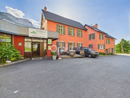 Local commercial à vendre 725 000 € 1 000 m² de surface de vente Échevis 26190