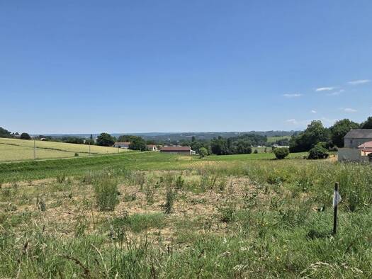 Terrain constructible à vendre 47 000 € 1 400 m² de terrain Angos 65690