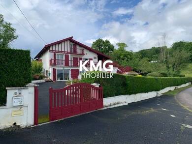 Maison à vendre 438 900 € 7 pièces 5 chambres 138 m² 1 835 m² de terrain Saint-Jean-Pied-de-Port 64220