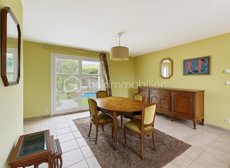 Maison à vendre 272 000 € 5 pièces 4<br/>chambres 103 m²<br/>superficie 790 m²<br/>terrain Landerneau 29800