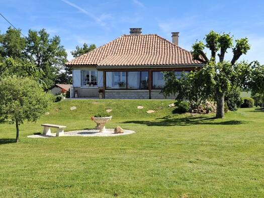 Villa à vendre 199 700 € 7 pièces 3 chambres 90 m² 2 117 m² de terrain Saint-Sulpice-d'Excideuil 24800