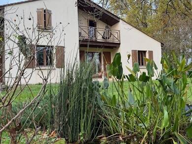 Maison à vendre 194 250 € 6 pièces 5 chambres 168 m² 2 290 m² de terrain Rougnac 16320