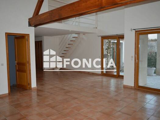 Villa à louer 1 295 € 4 pièces 3 chambres 131 m² Nord Elne 66200