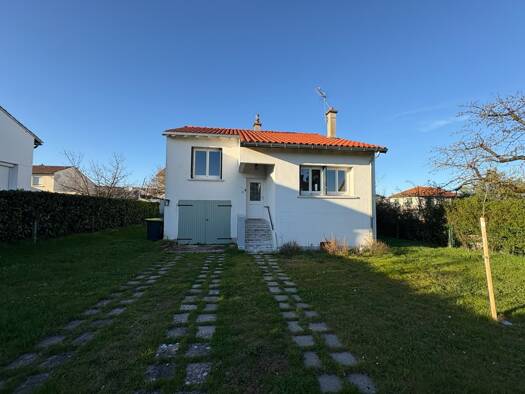 Maison à louer 1 343 € 4 pièces 3 chambres 69,9 m² Riom 63200