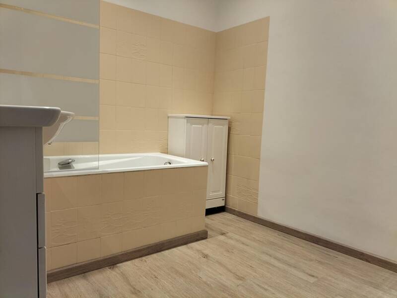 Maison à louer, 76m², MARSEILLE 4E