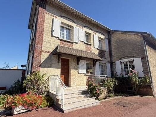 Maison à vendre 235 000 € 6 pièces 4 chambres 105,13 m² 1 350 m² de terrain Rantigny 60290