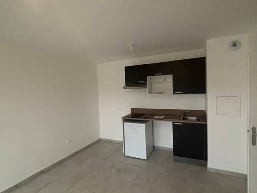 Appartement à louer 791 € 2 pièces 1 chambre 45 m² 2ème étage Petit Dammarie-Croix Saint Jacques Dammarie-les-Lys 77190